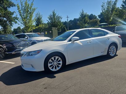 Used 2015 Lexus ES 300h w/ Navigation System Package