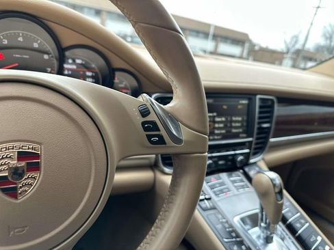 Used 2013 Porsche Panamera 4 image 76