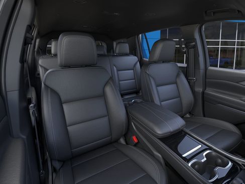 New 2026 Chevrolet Traverse LT w/ Driver Confidence Package image 16