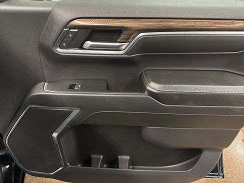 Used 2024 Chevrolet Silverado 1500 LT AWD/4WD image 25