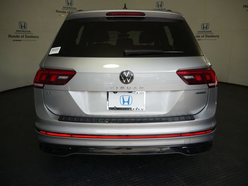 Used 2023 Volkswagen Tiguan SE R-Line AWD/4WD image 9