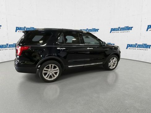 Used 2017 Ford Explorer Limited w/ Equipment Group 301A AWD/4WD image 12