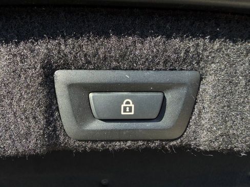 Used 2012 BMW 650i Convertible image 11