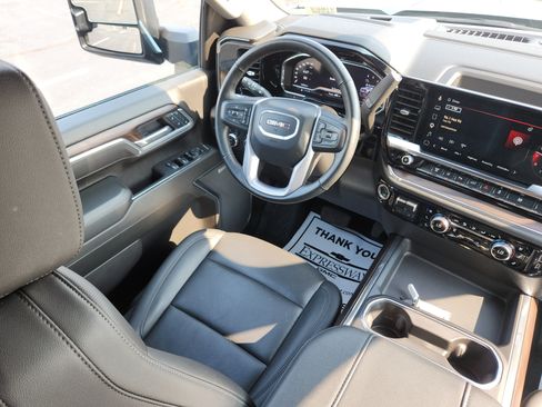 Used 2025 GMC Sierra 2500 SLT w/ SLT Premium Package AWD/4WD image 15