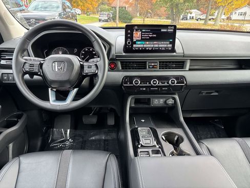 Certified 2025 Honda Pilot EX-L image 12