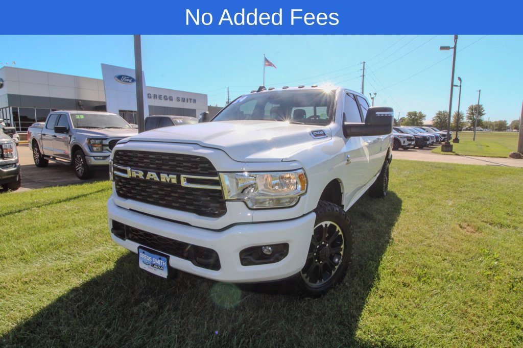 Used 2024 RAM 2500 Big Horn w/ Level 2 Equipment Group AWD/4WD image 1