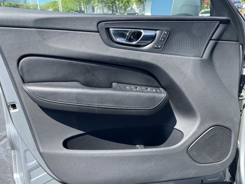 Used 2018 Volvo XC60 T5 Inscription w/ Convenience Package AWD/4WD image 15