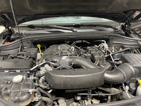 Used 2019 Dodge Durango GT image 39