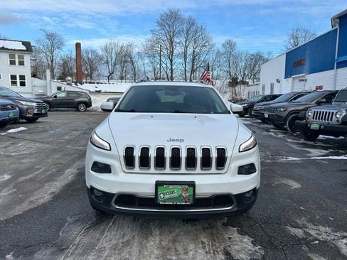 Used 2018 Jeep Cherokee Limited image 3