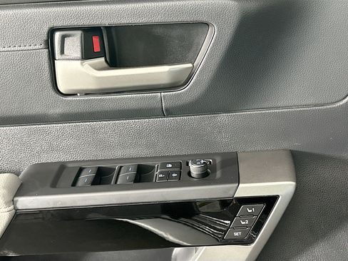 Used 2023 Toyota Tundra Limited image 15