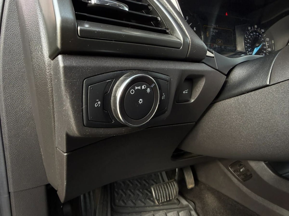 Used 2014 Ford Fusion SE FWD image 37