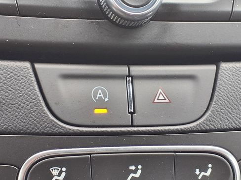 Used 2024 Chevrolet Malibu LT image 9