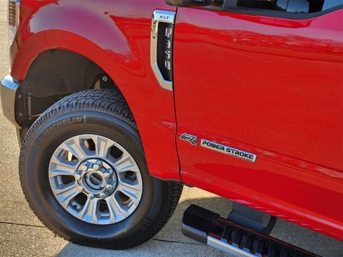 Used 2022 Ford F350 XLT w/ XLT Value Package image 17