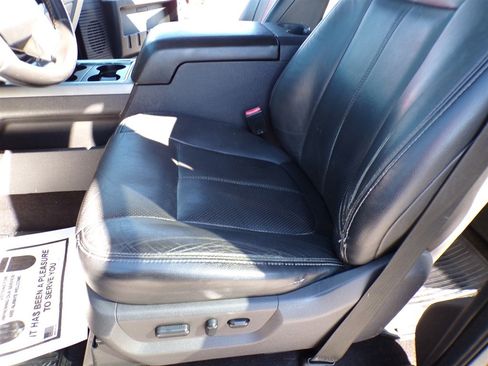 Used 2015 Ford F250 Lariat w/ Lariat Ultimate Package image 27