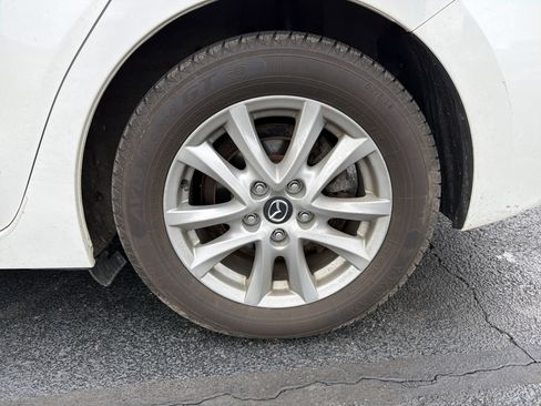 Used 2015 MAZDA MAZDA3 i Grand Touring image 31