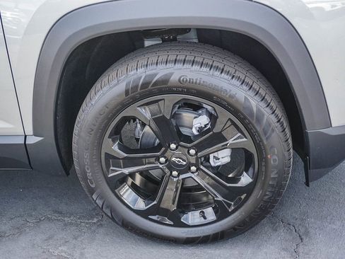 New 2026 Chevrolet Equinox LT w/ Midnight Edition FWD image 9