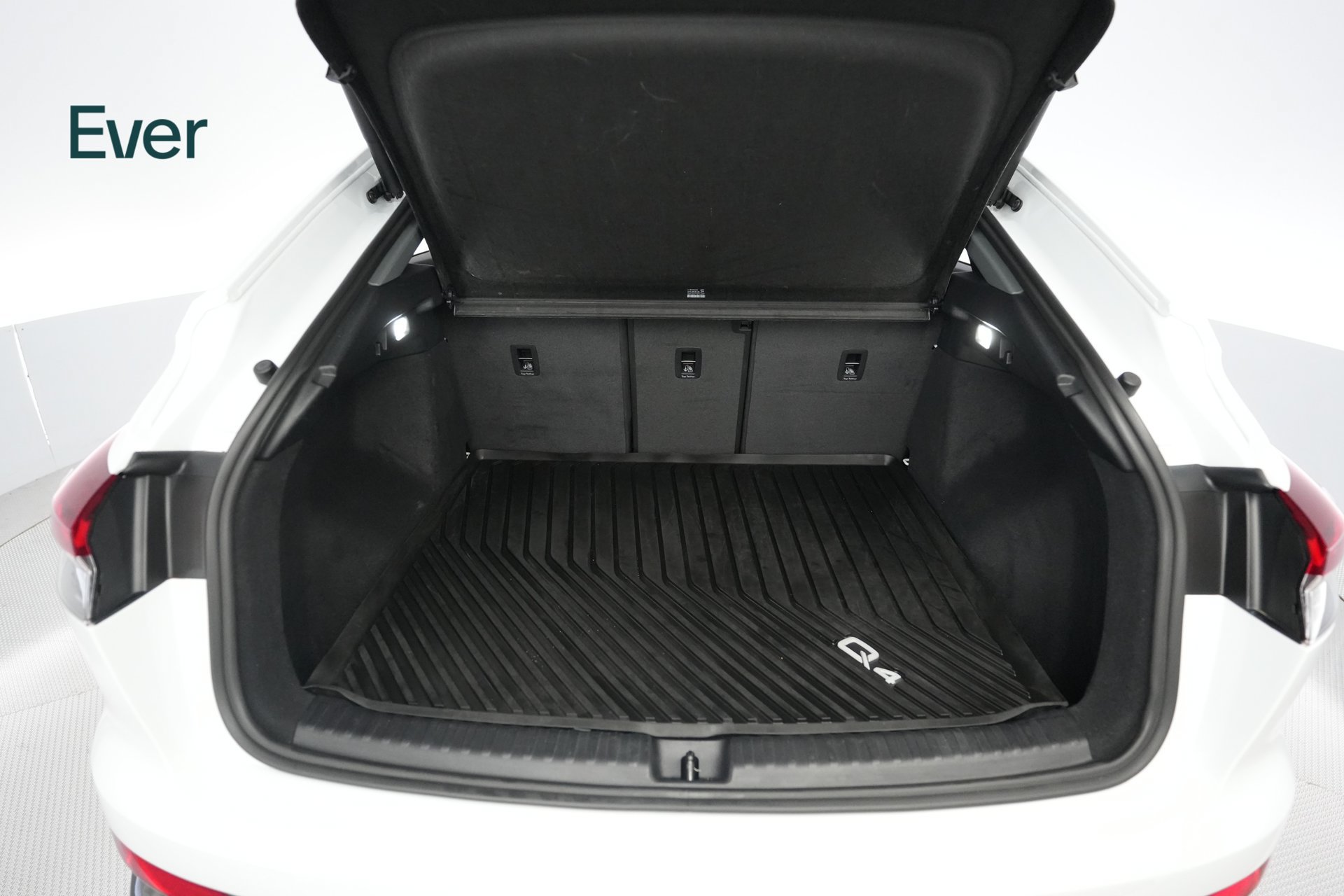 Used 2023 Audi Q4 e-tron Prestige w/ Black Optic Package AWD/4WD image 8