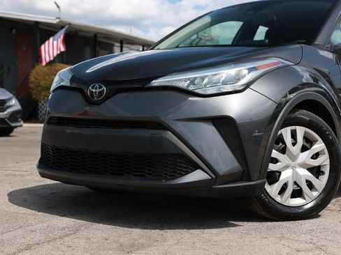 Used 2021 Toyota C-HR LE image 28