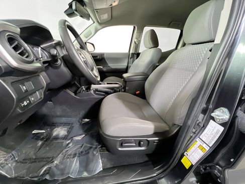 Used 2023 Toyota Tacoma SR5 AWD/4WD image 18