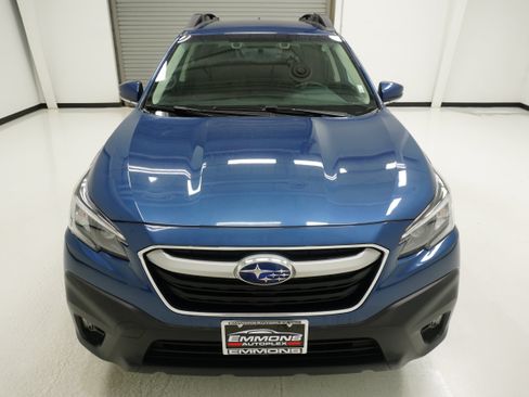Used 2020 Subaru Outback Premium AWD/4WD image 2