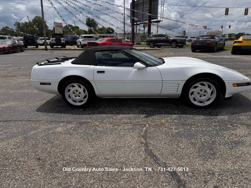 Used 1992 Chevrolet Corvette Convertible RWD image 23