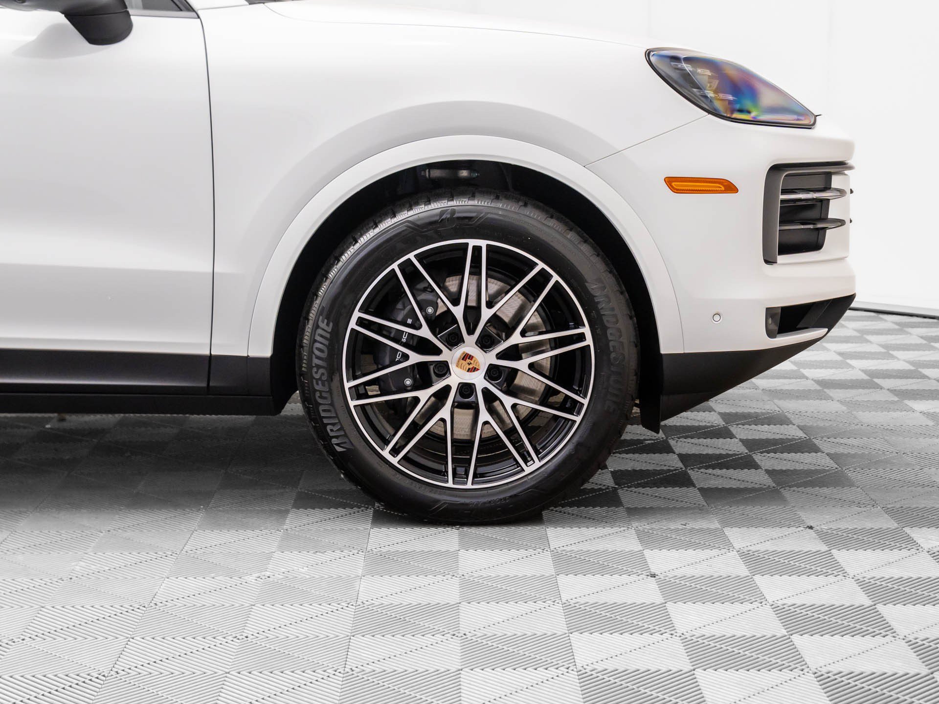 Certified 2026 Porsche Cayenne AWD/4WD image 35