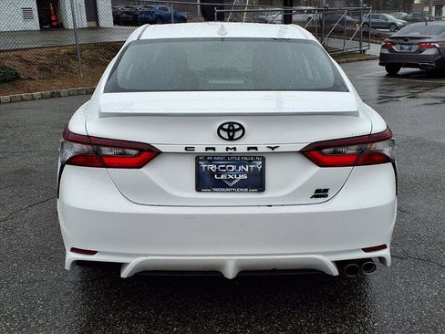 Used 2023 Toyota Camry SE image 5