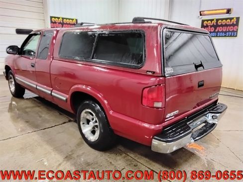 Used 2003 Chevrolet S10 Pickup LS image 6