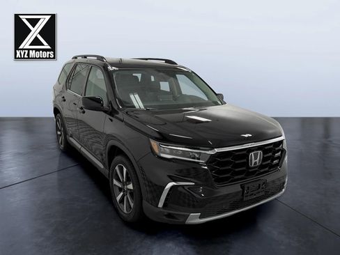 Used 2024 Honda Pilot Touring image 7