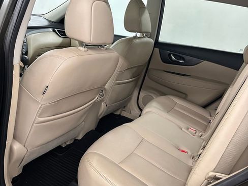 Used 2016 Nissan Rogue SL w/ SL Premium Package image 27