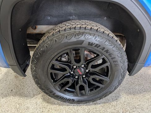 Used 2023 GMC Sierra 1500 Elevation AWD/4WD image 12