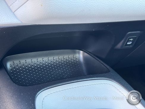 Used 2023 Toyota Corolla SE image 25