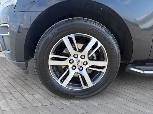 Used 2023 Ford Expedition Max Limited RWD image 9