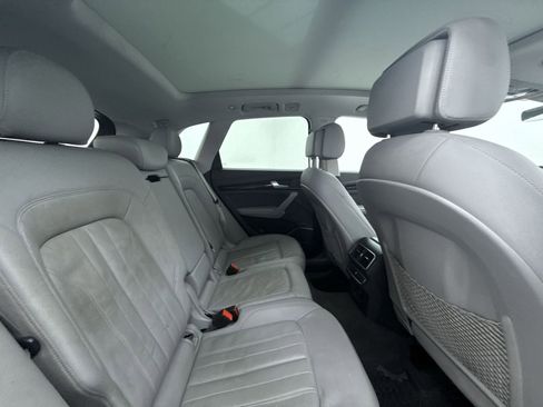 Used 2018 Audi Q5 Prestige w/ Prestige Package image 27