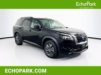 Used 2025 Nissan Pathfinder SV