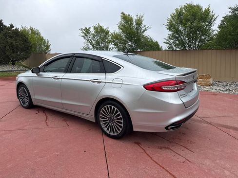Used 2017 Ford Fusion SE FWD image 6
