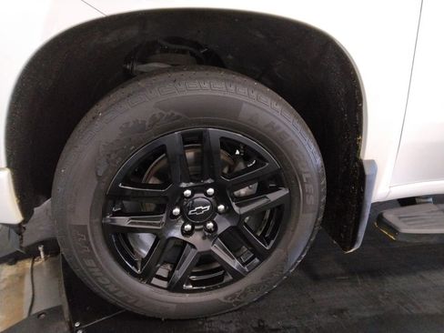 Used 2024 Chevrolet Silverado 1500 RST w/ Z71 Off-Road Package image 44