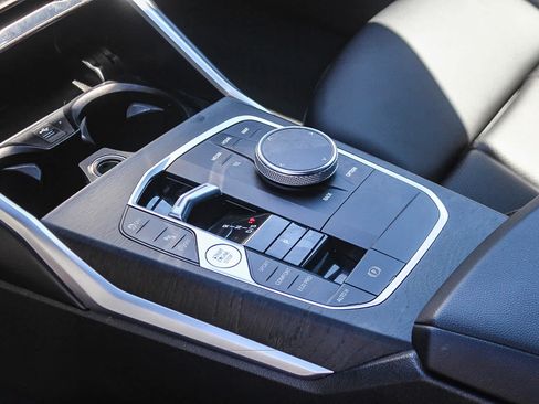 Used 2023 BMW 330i Sedan w/ Convenience Package RWD image 18