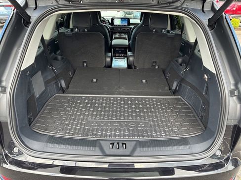 Used 2025 Lincoln Aviator Reserve w/ Equipment Group 201A AWD/4WD image 31