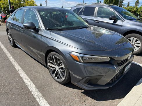 Used 2024 Honda Civic Touring image 3