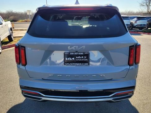 Used 2022 Kia Sorento SX image 5