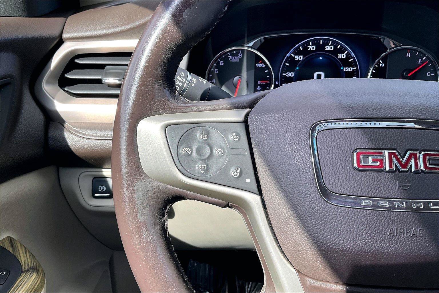 Used 2019 GMC Acadia Denali w/ Technology Package AWD/4WD image 18