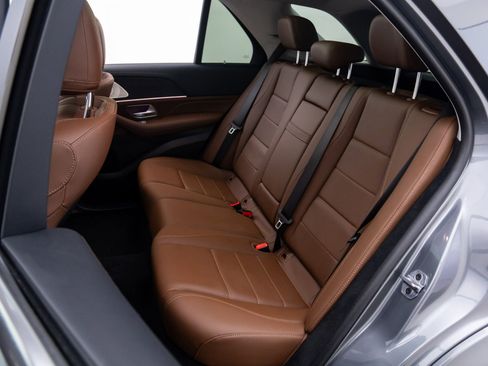 Used 2025 Mercedes-Benz GLE 350 4MATIC image 17