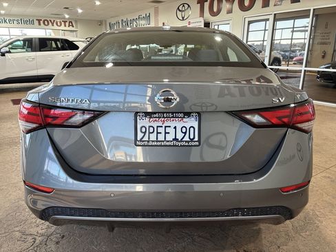 Used 2022 Nissan Sentra SV image 9