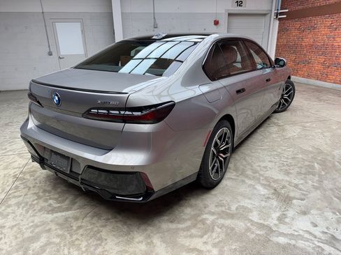 New 2026 BMW i7 xDrive60 image 5