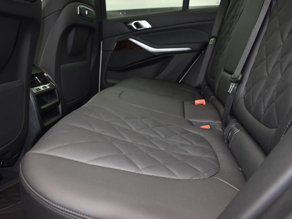 Used 2026 BMW X5 sDrive40i w/ Parking Assistance Package RWD image 16