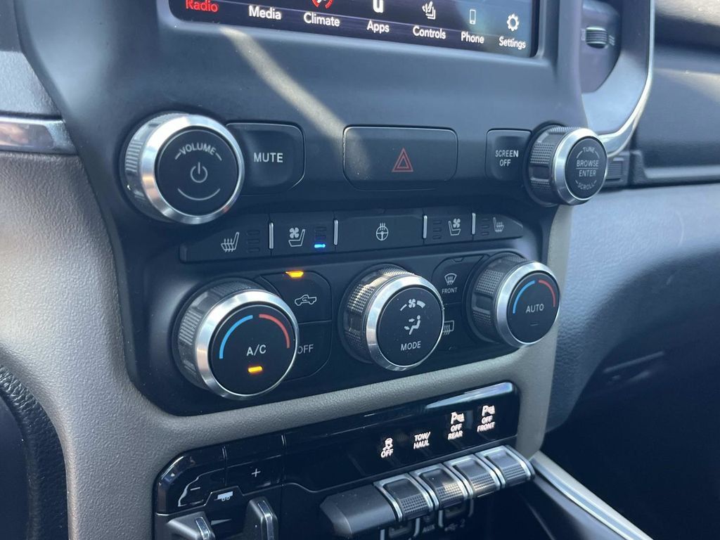 Used 2019 RAM 1500 Laramie w/ Sport Appearance Package AWD/4WD image 42