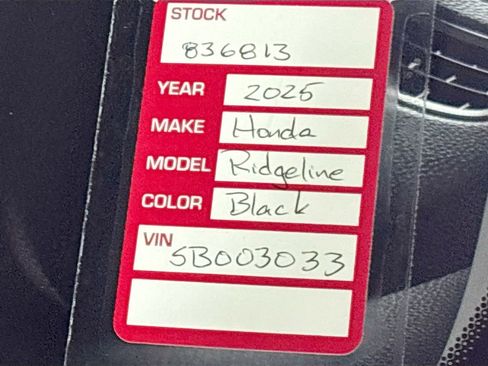 Certified 2025 Honda Ridgeline Sport image 25