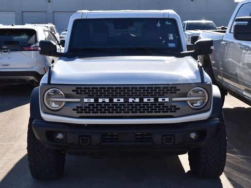 Used 2023 Ford Bronco Badlands w/ Sasquatch Package image 3