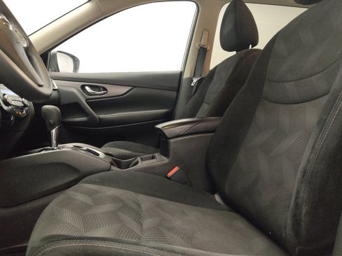 Used 2015 Nissan Rogue SV image 17